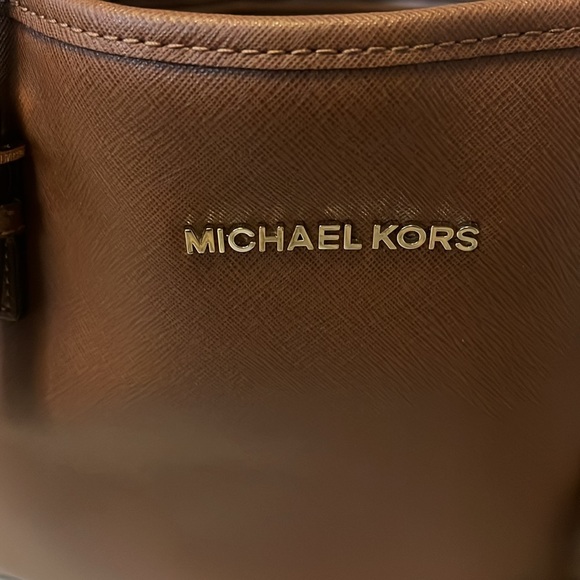 Michael Kors Jet Set Medium travel tote - Picture 3 of 7